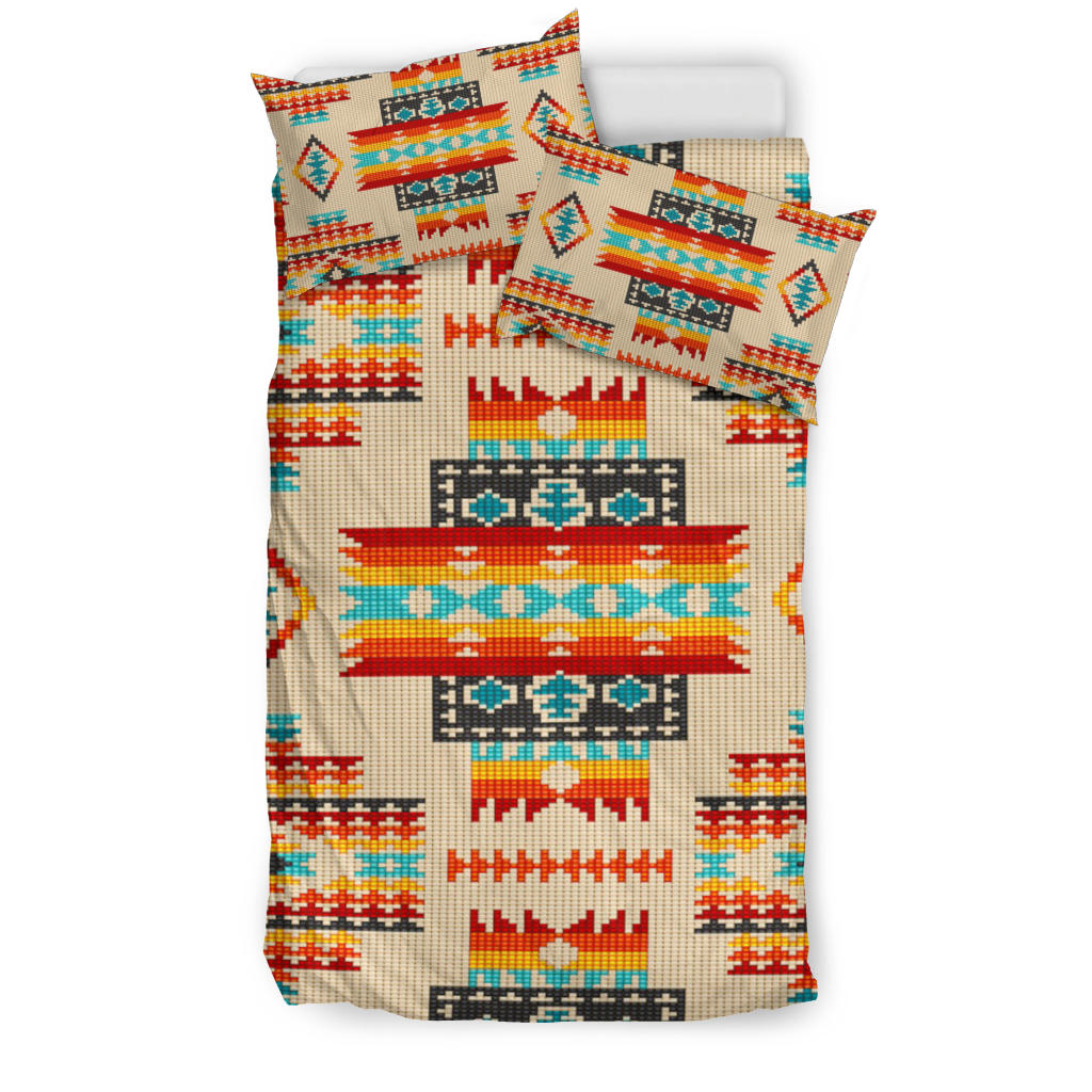 Cremefarbenes Bettwäsche-Set mit buntem Native-American Muster, Decke und Kissen