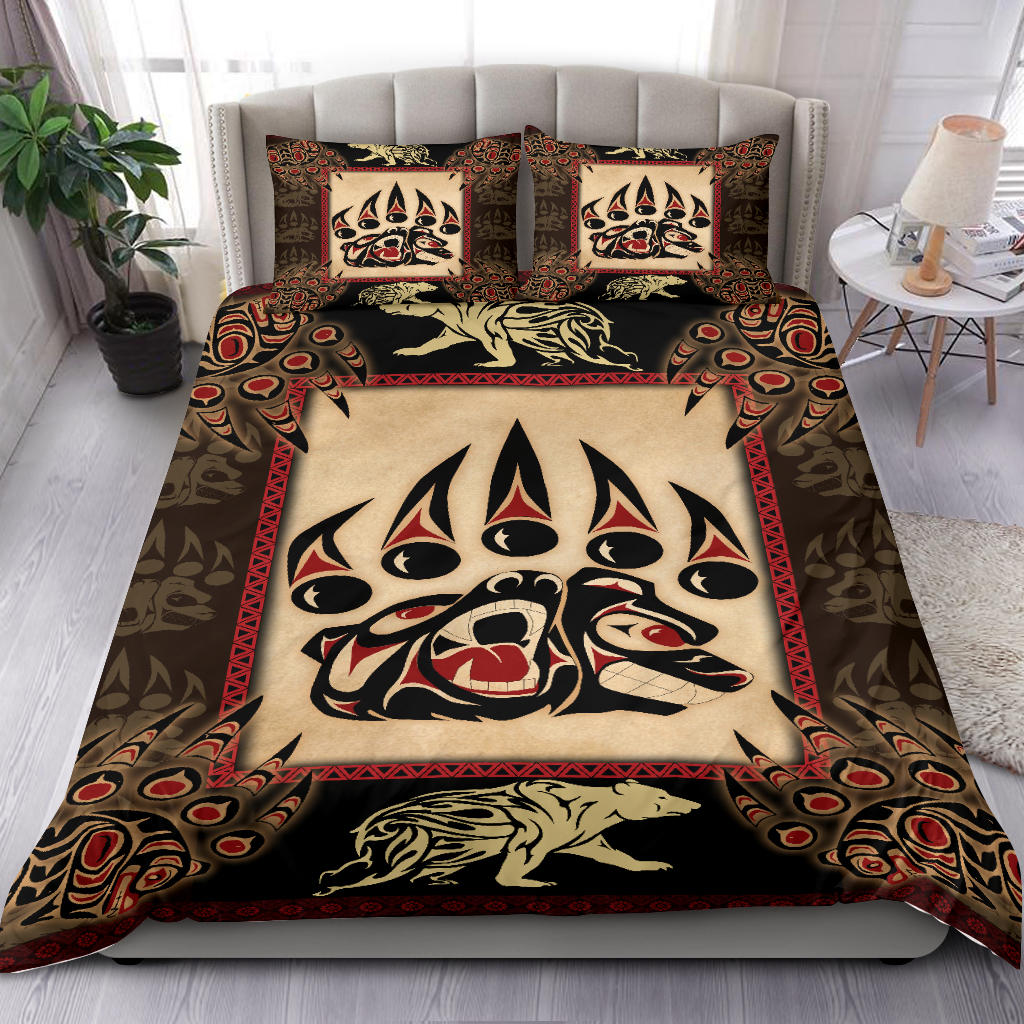 Native-inspired bear-face duvet bedding set with two pillow shams and bear silhouette hem