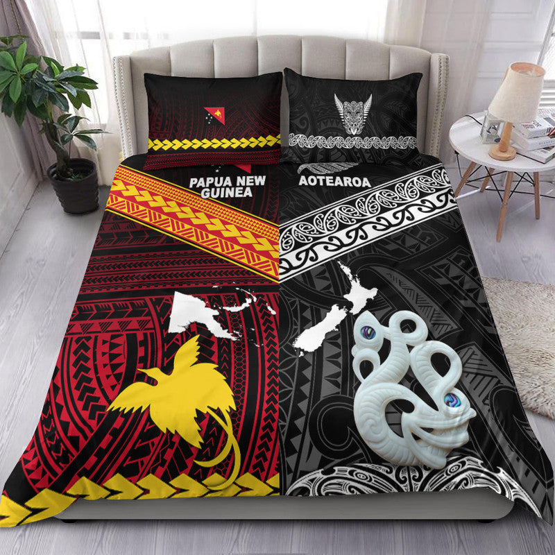 Black bedding set with Papua New Guinea and Aotearoa patterns, two matching pillowcases