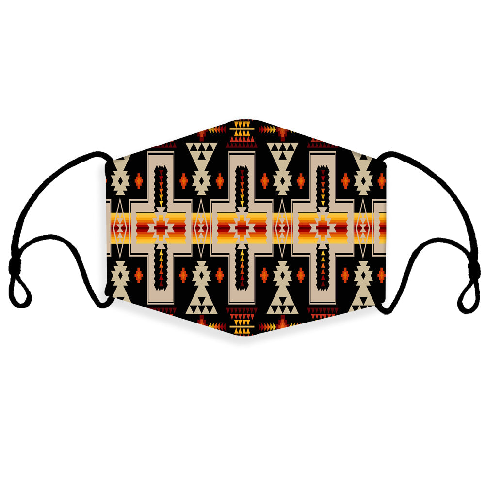 Schwarze 3D-Native-Tribal-Maske mit buntem Muster und Ohrschlaufen