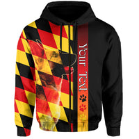 Schwarzer Zip-Hoodie mit Deutscher-Schäferhund-Motiv und kariertem Rot-Gelb-Design vorne