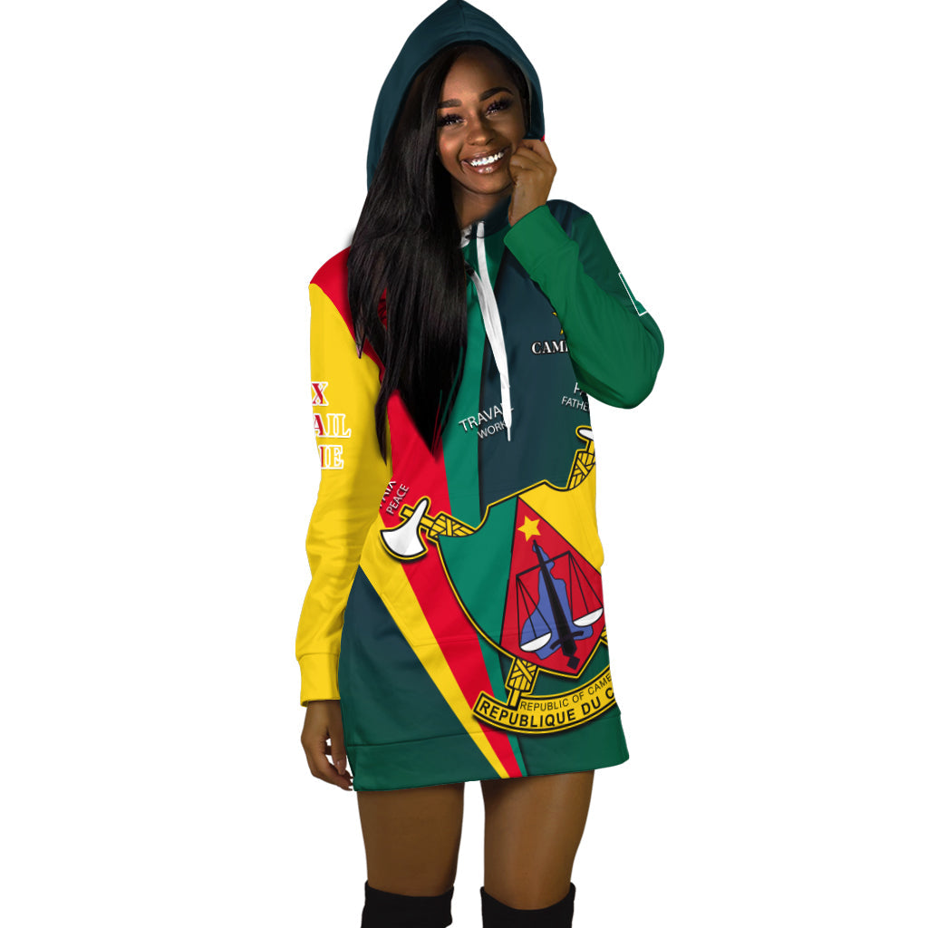 Kapuzenkleid mit Cameroon-Flagge und Kartenprint, grün