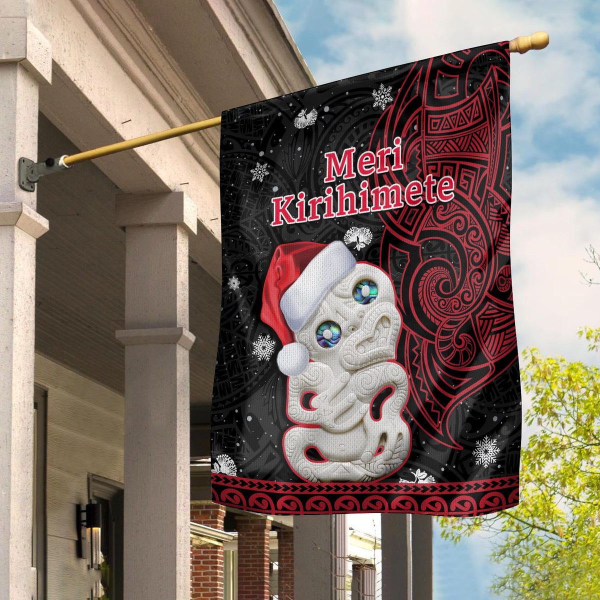 New Zealand Christmas flag: Meri Kirihimete text, black-red pattern with white Santa figure