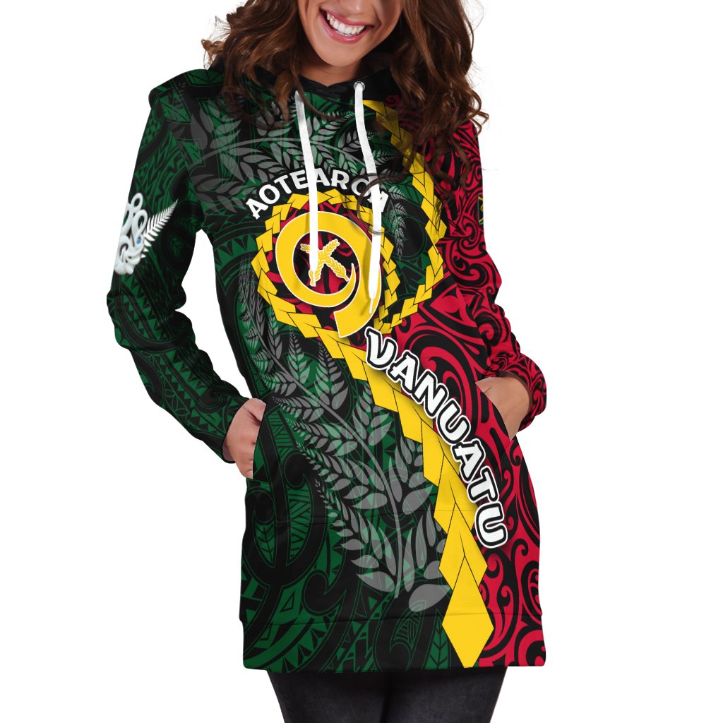 Maori-style graphic hoodie dress, green foliage with red patterns, front pocket