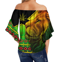 Off-shoulder elastic neckline top with lion face and leaf print, multicolor jamaica pattern