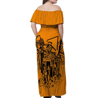 Back view orange off-shoulder maxi dress, ruffled sleeves and Polynesian print