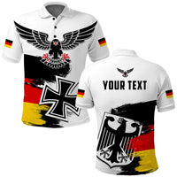 Weißes Poloshirt mit Deutschland-Adler und Kreuzmotiv, Flaggenstreifen an den Ärmeln