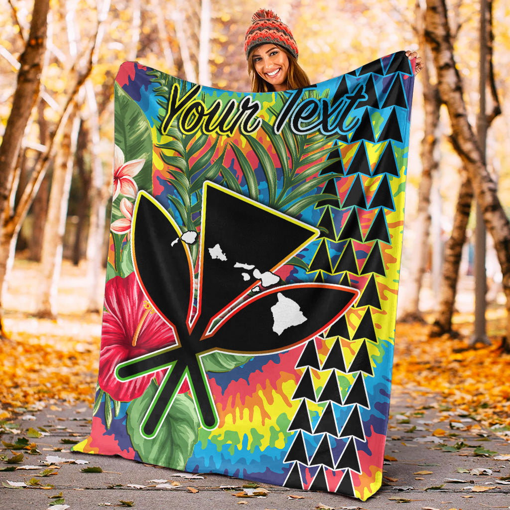 Personalisierte Hawaii-Decke mit Regenbogen-Tie-Dye, Blumen-Tribal und Text