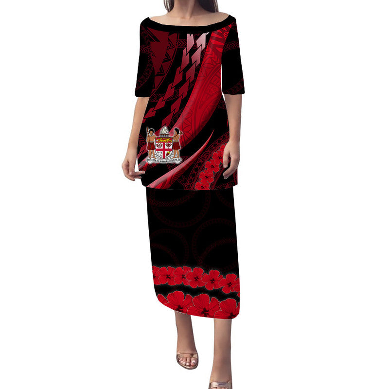 Red/black long dress with three-quarter sleeves and diagonal graphic print