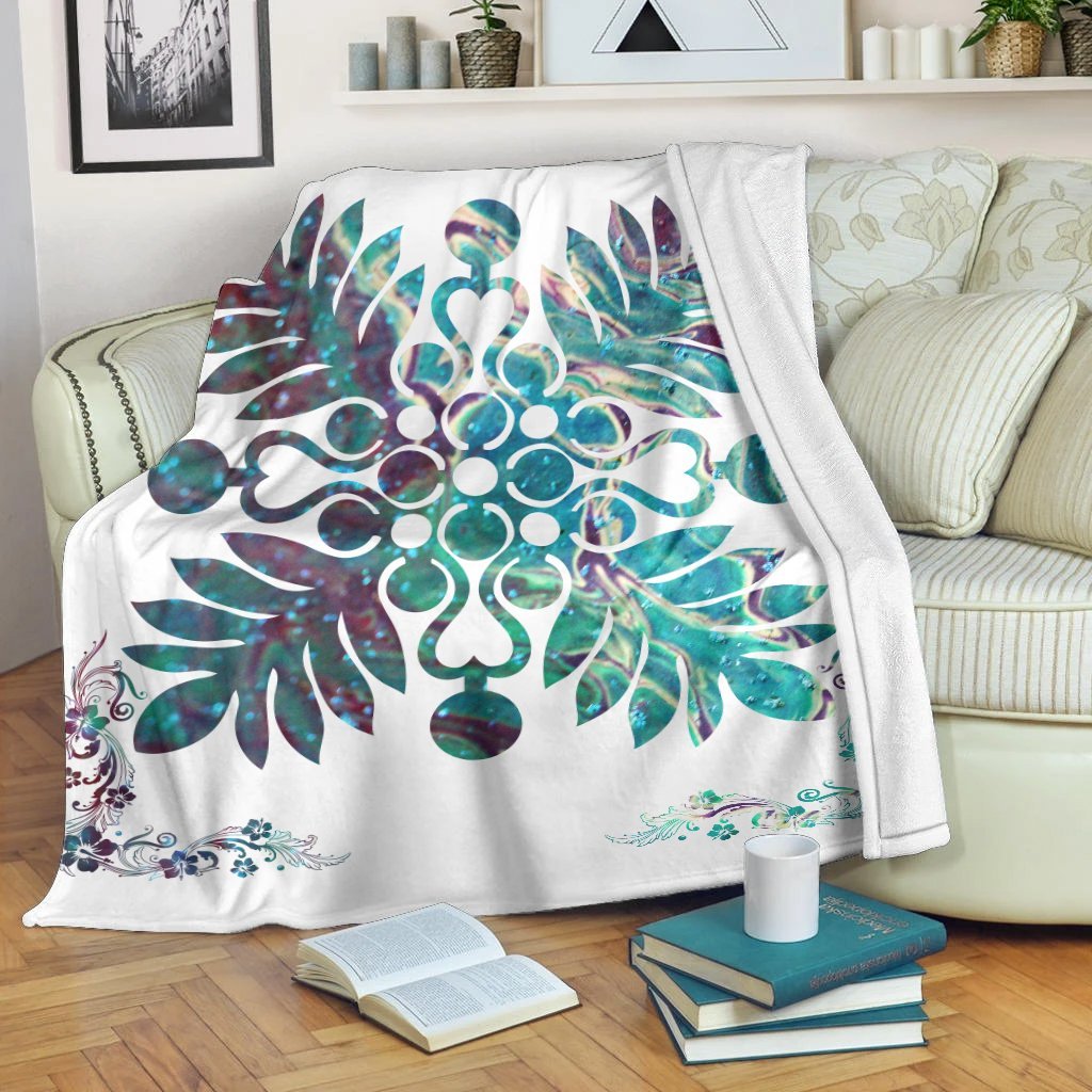 hawaiian-quilt-maui-plant-and-hibiscus-premium-blanket-shell-white