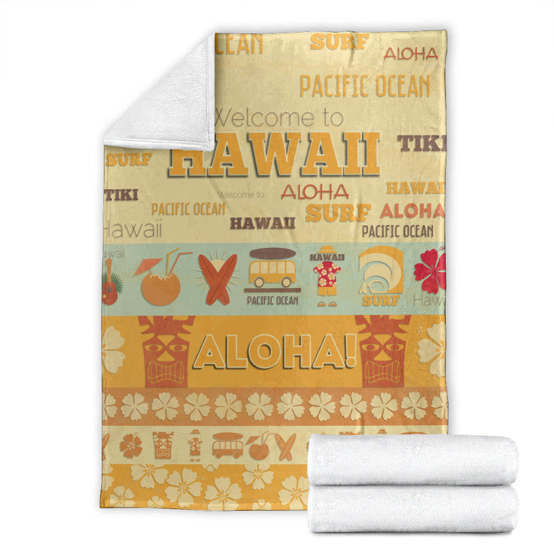 Hawaii surf retro blanket set: folded yellow-orange “Aloha Hawaii” with 2 white rolled towels