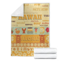 Hawaii surf retro blanket set: folded yellow-orange “Aloha Hawaii” with 2 white rolled towels