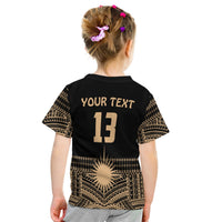 Kid T-Shirt schwarz hinten mit goldenem „YOUR TEXT“ und Zahl 13