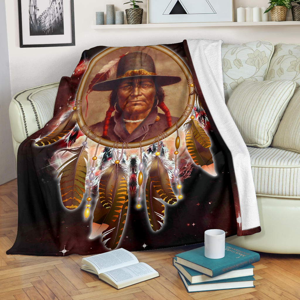 chief-dream-catcher-red-galaxy-blanket