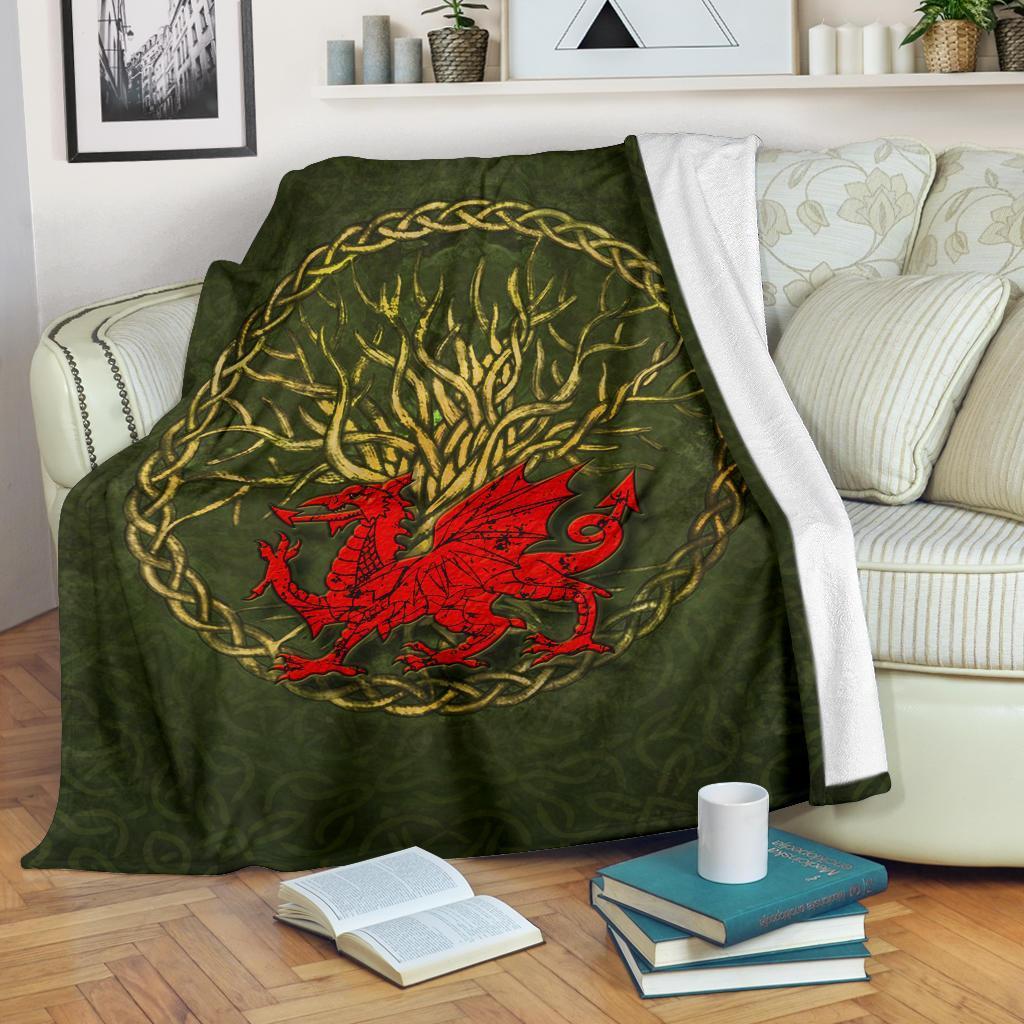 Green Welsh dragon blanket with Celtic tree artwork in a circular knot design