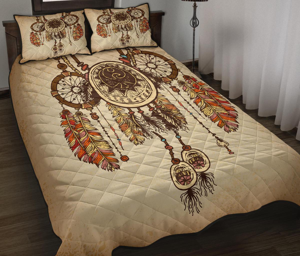 Dreamcatcher quilt bed set with tan patchwork, multicolor feather and circular dreamcatcher design