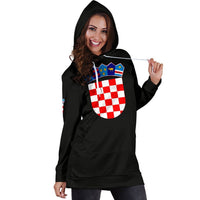 Vestido sudadera con capucha negra y cordones blancos, escudo de Croacia grande