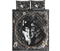 Black wolf dreamcatcher quilt and two pillows, centered wolf face with oval trim
