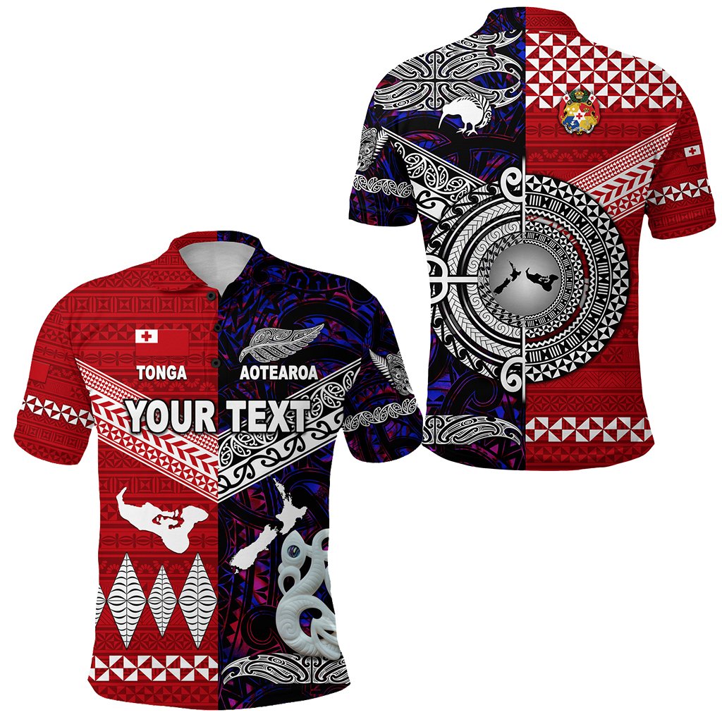 Rotes Poloshirt mit polynesischem Print und personalisiertem Schriftzug