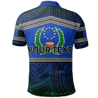 Polohemd blau mit Rücken-Text „YOUR TEXT“ und Pohnpei-Emblem