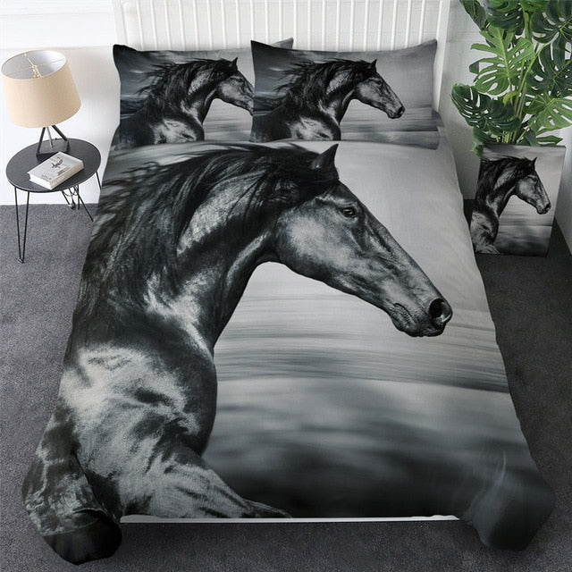 Gray and black horse bedding set, close-up horse print with matching pillowcases
